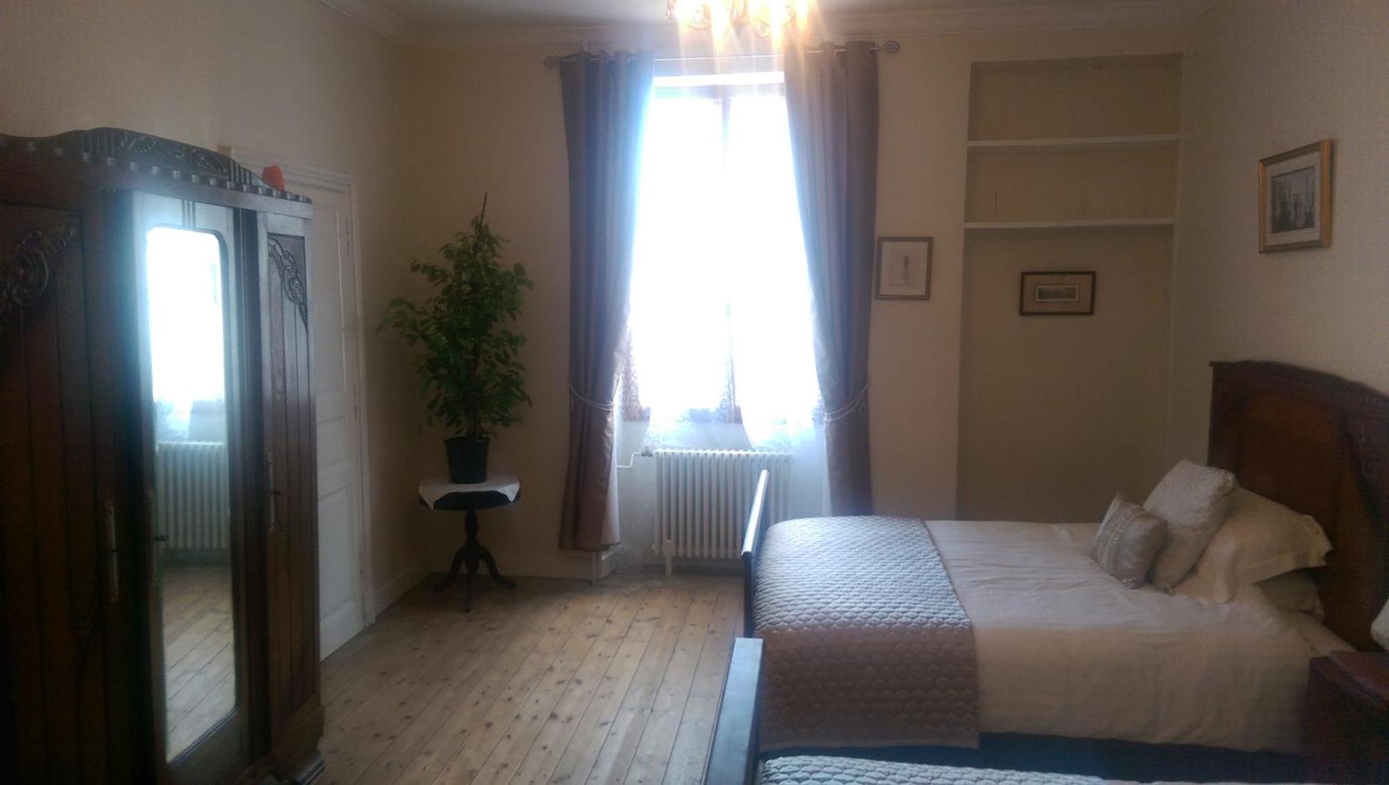 Vingt Grand Rue Bed & Breakfast Champagne-Mouton Oda fotoğraf